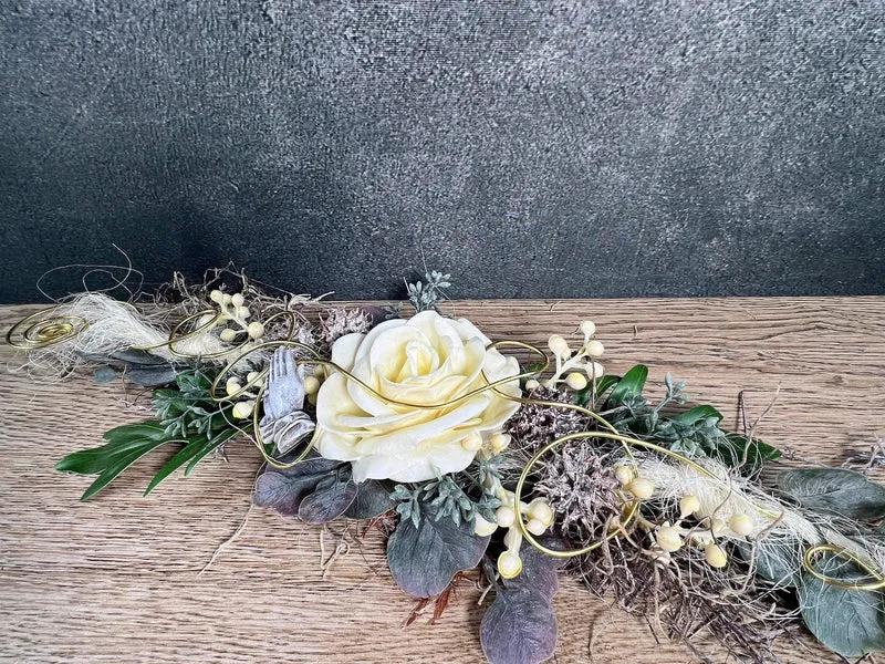 Grabgesteck Wachsrose Seidenblumen – langlebiger Grabschmuck