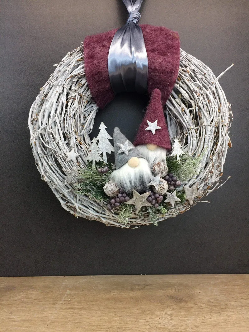 Weihnachtskranz Türdeko Wichtel – handgefertigt mehrjährig