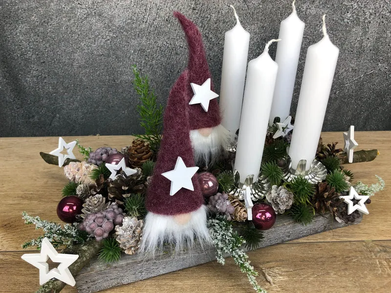 Längliches Adventsgesteck auf Tablett – mehrjährig handgefertigt