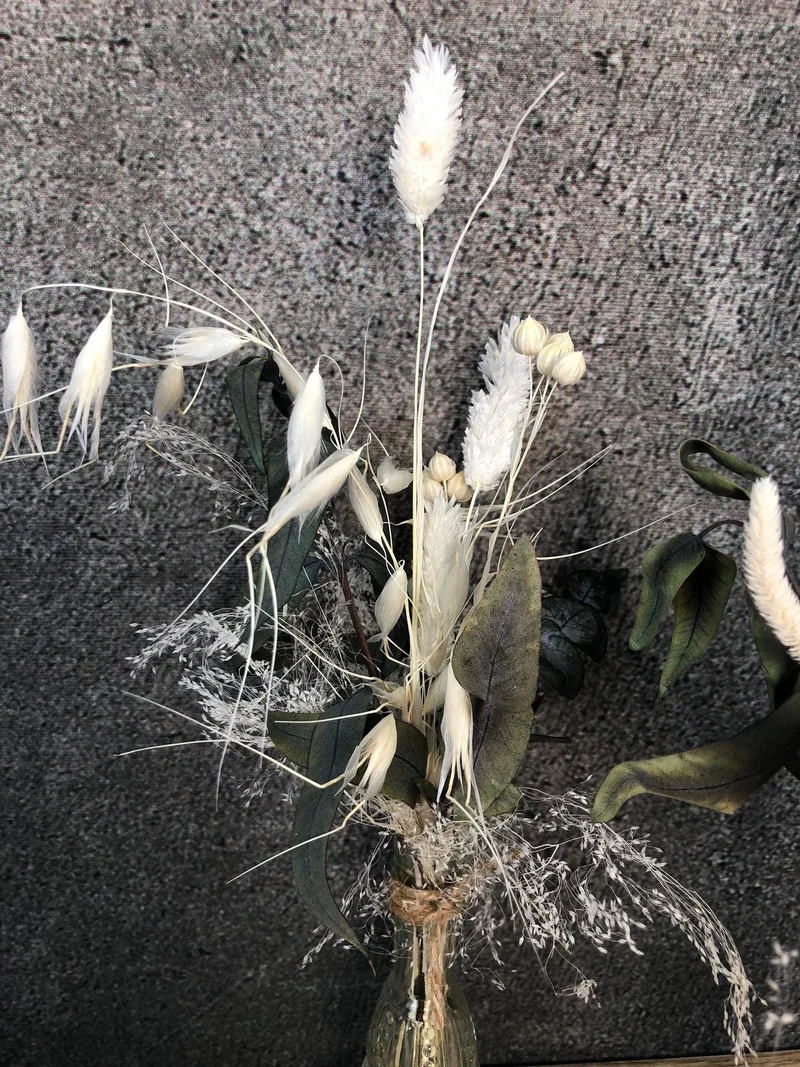 Trockenblumen Arrangement in Vase – Eukalyptus & Gräser handgefertigt