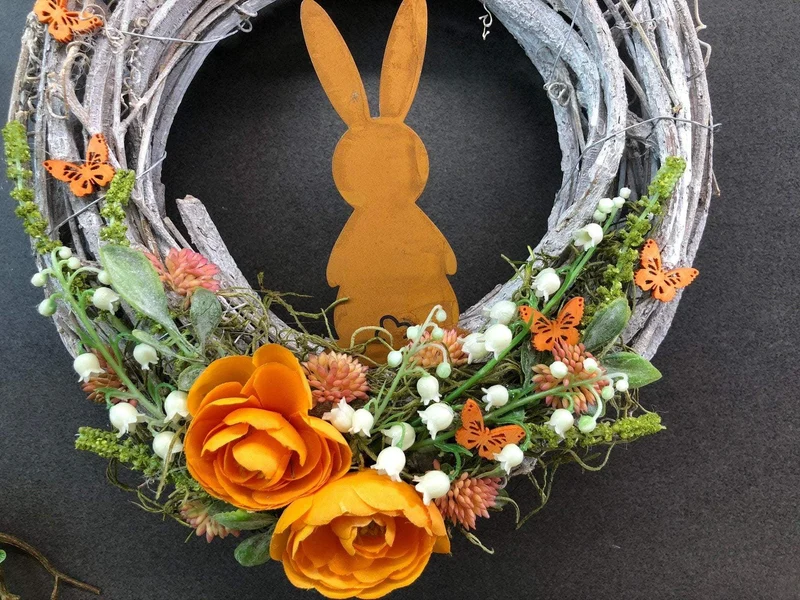 Osterkranz Türdeko Wunschfarbe – Frühlingskranz mit Hasen & Maiglöckchen