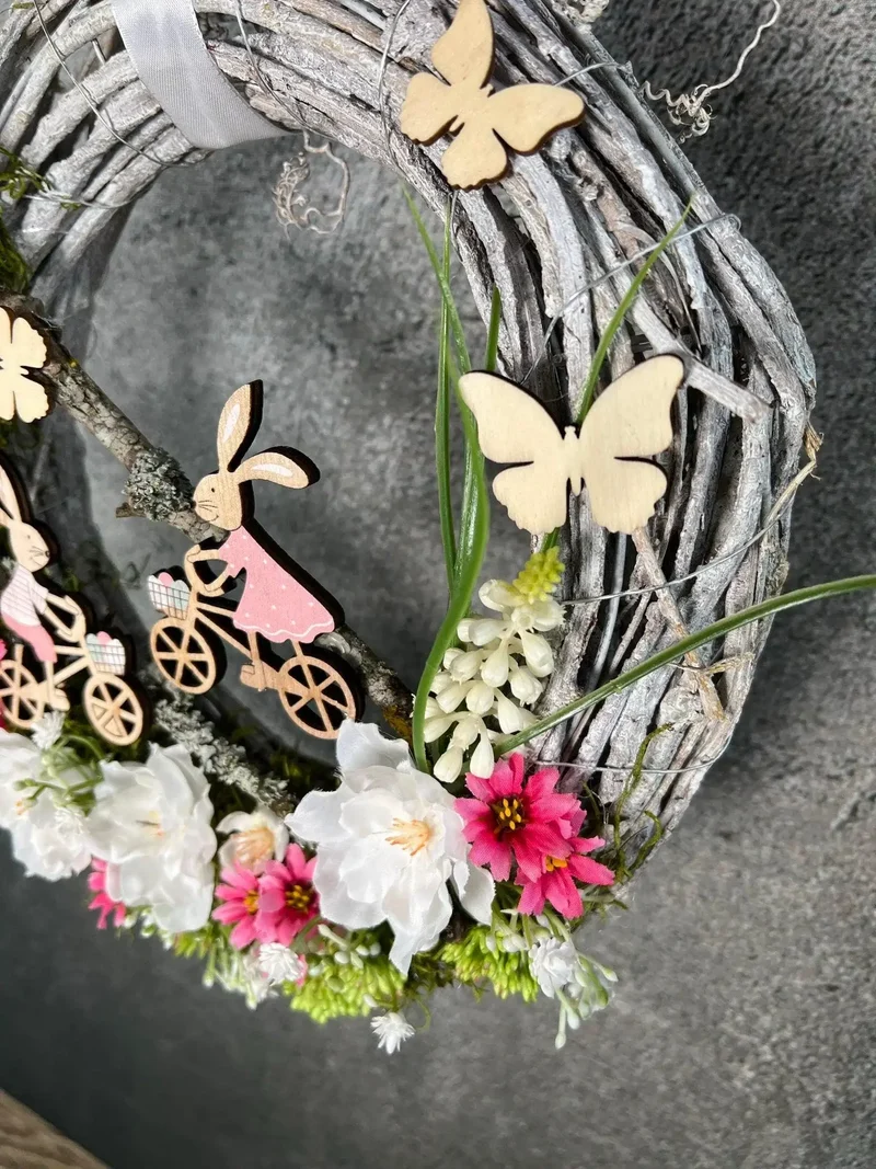 Frühlingskranz Türdeko mit Hasen, Eiern & Schleierkraut – Seidenblumen Osterkranz