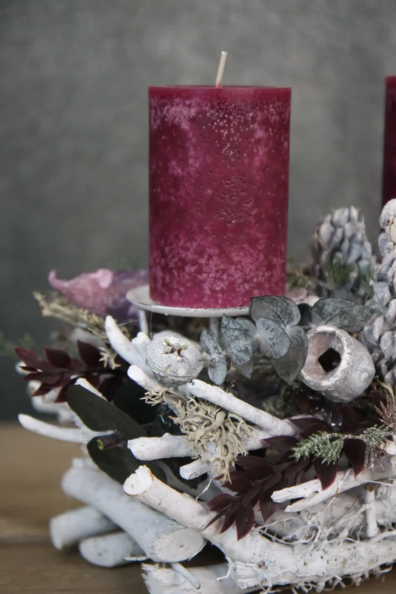 Adventsgesteck Eukalyptus Ruskus länglich – Tablett Advent mehrjährig