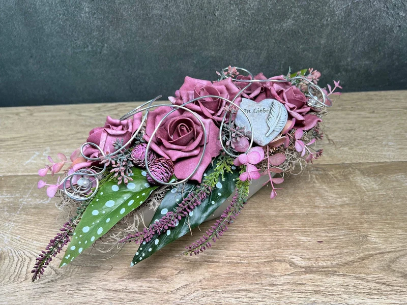 Grabschmuck Herz Rose Seidenblumen – würdevoll & langlebig – für Außen