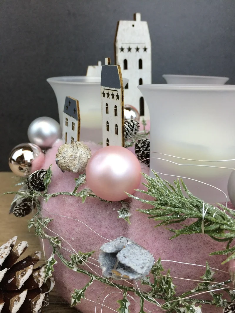 Adventskranz rund mit Häusern – mehrjährig & gemütlich