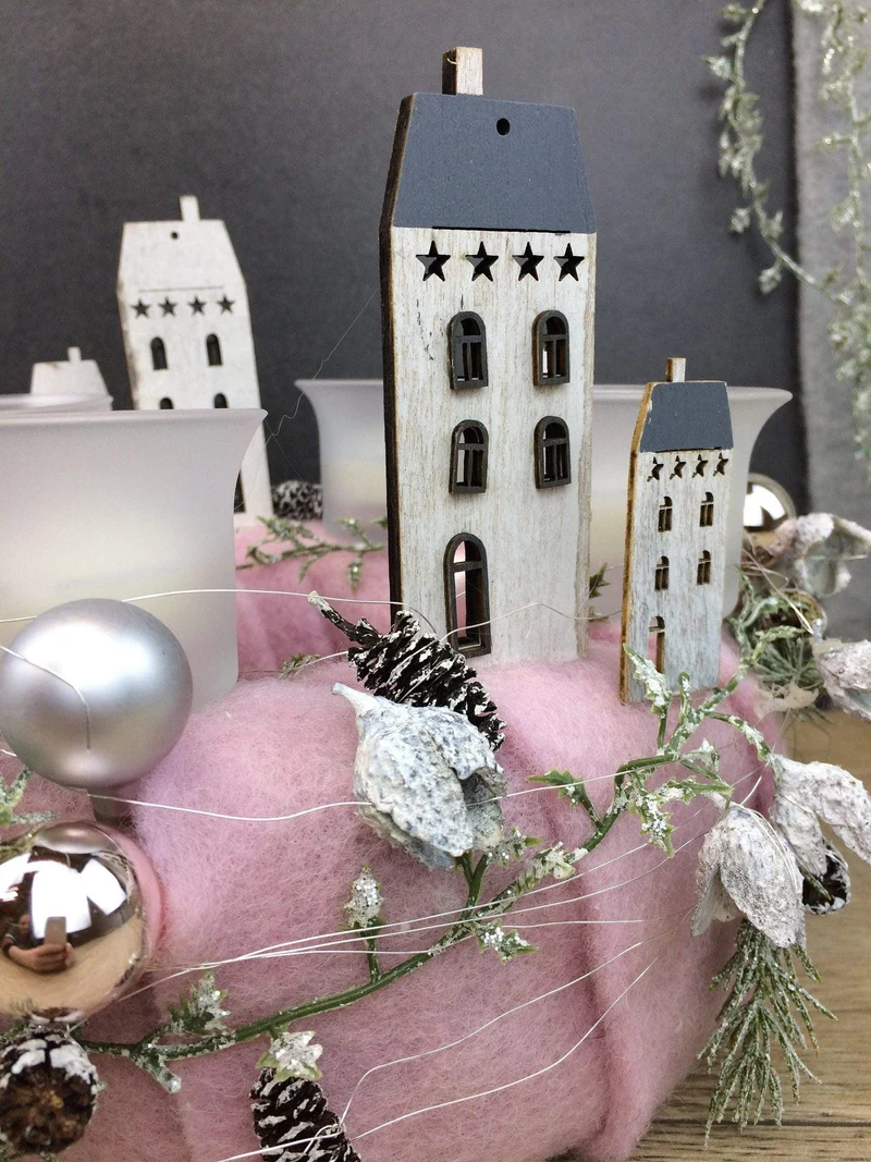 Adventskranz rund mit Häusern – mehrjährig & gemütlich