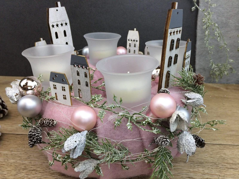 Adventskranz rund mit Häusern – mehrjährig & gemütlich
