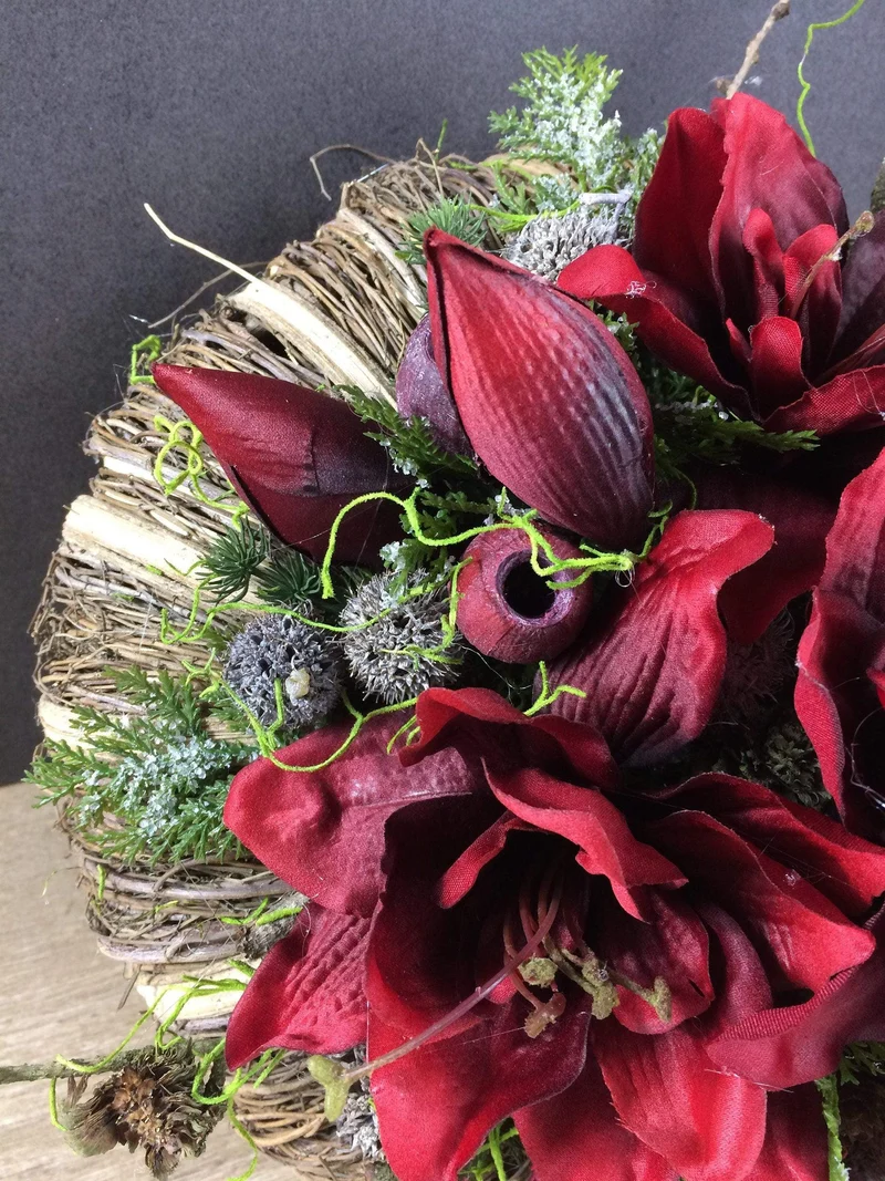 Grabgesteck Amaryllis 32cm Seidenblumen – ausdrucksstarke Grabdeko