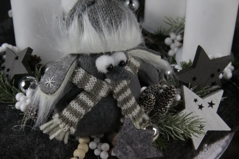 Runder Adventskranz modern – stilvoll mehrjährig