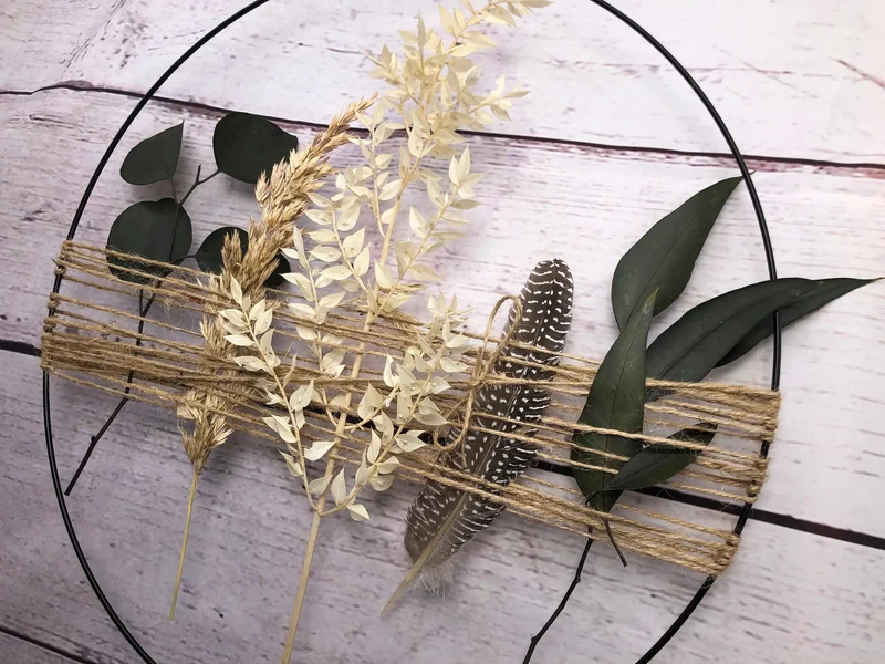 Trockenblumen Fensterdeko – Girlande mit Eukalyptus & Gräsern – langle