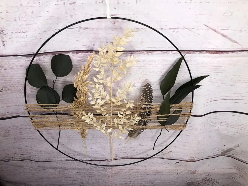 Trockenblumen Fensterdeko – Girlande mit Eukalyptus & Gräsern – langle