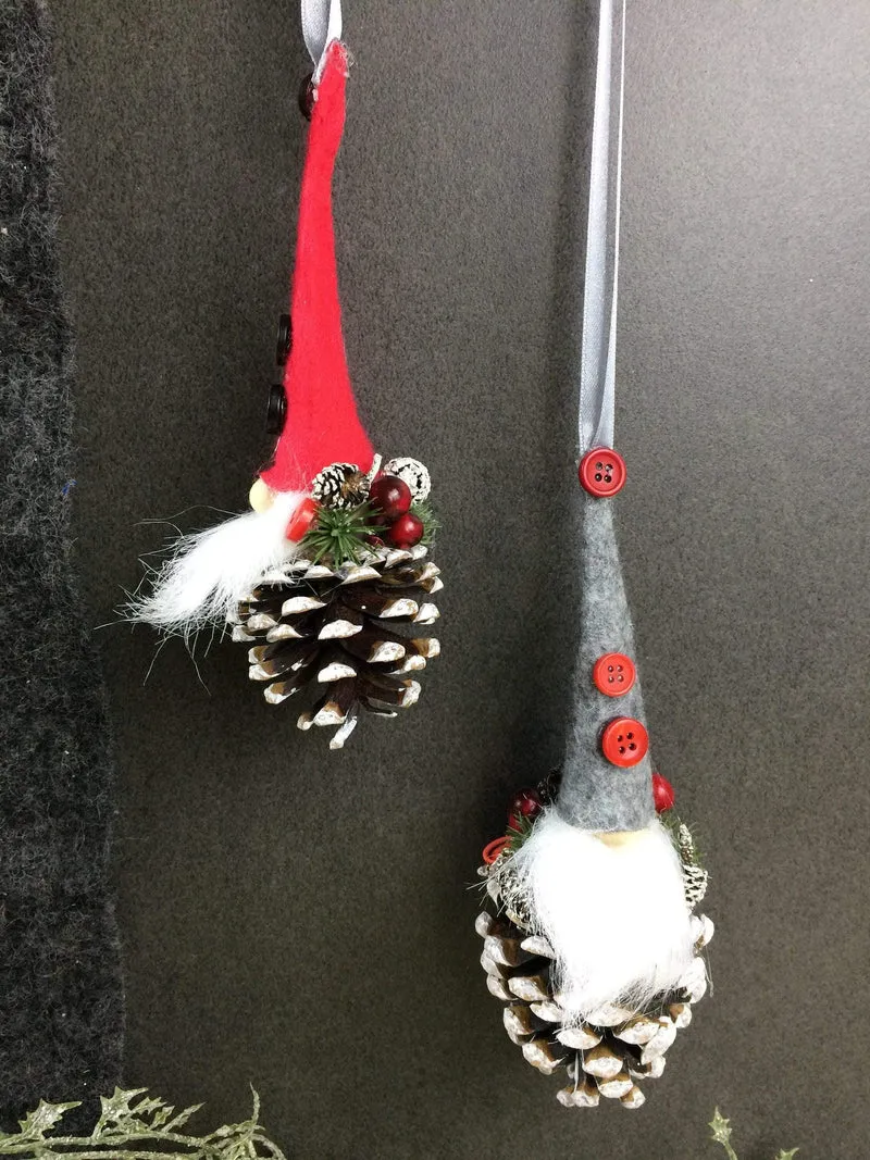 Fensterschmuck Wichtel Weihnachten – dekorativer Wichtel mit Naturmaterialien