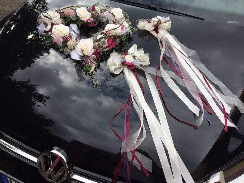 Autoschmuck Set 3-teilig Hochzeit Seidenblumen – Herz und Schleifen