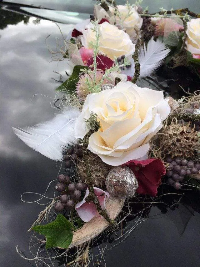 Autoschmuck Set 3-teilig Hochzeit Seidenblumen – Herz und Schleifen