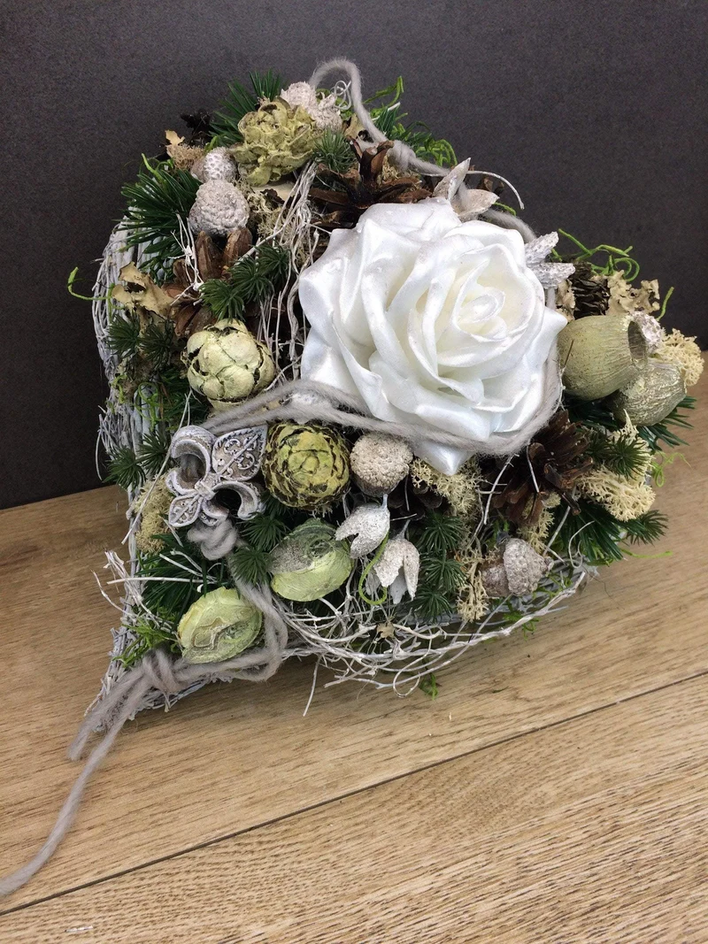 Grabherz mit Wachsrose – Seidenblumen Grabschmuck Wunschfarbe