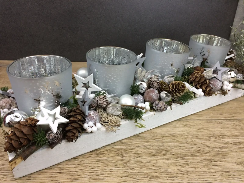 Adventsgesteck länglich mit Gläsern – Tablett modern Advent mehrjährig