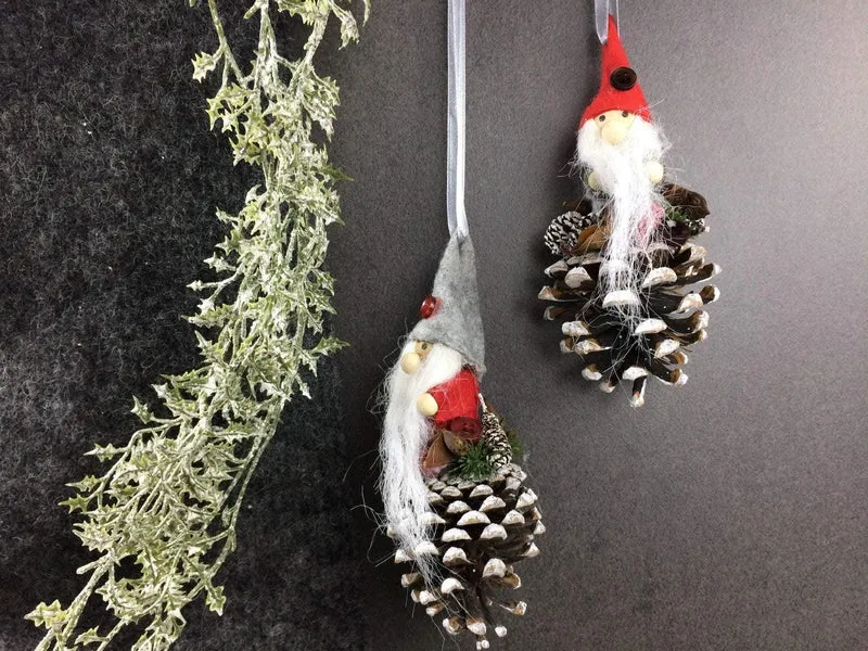 Weihnachts-Fensterschmuck Wichtel Set – Zapfen Dekoration Advent