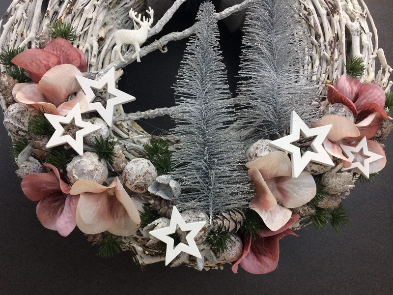 Türkranz Hirsch Weihnachten – stimmungsvoller Weihnachtskranz