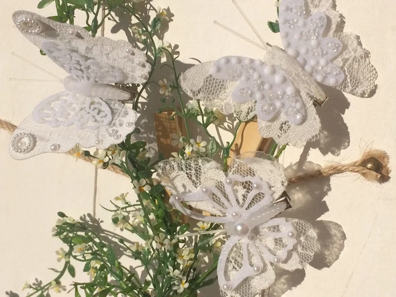 Seidenblumen Schmetterlinge – Deko Accessoire langlebig & stilvoll