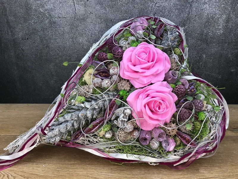 Grabschmuck Grabherz Wachsrose – würdevoll & langlebig