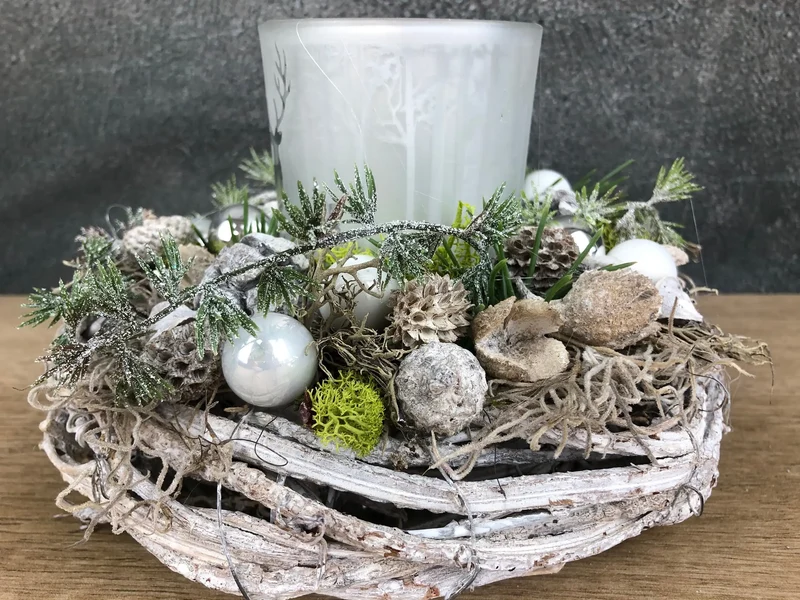 Adventsgesteck 20cm mit Windlicht und Hirsch – Silber Weihnachtsdeko
