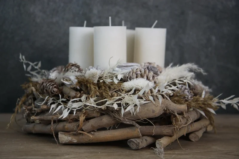 Adventskranz Ruskus Zapfen rund – natürlicher handgefertigt