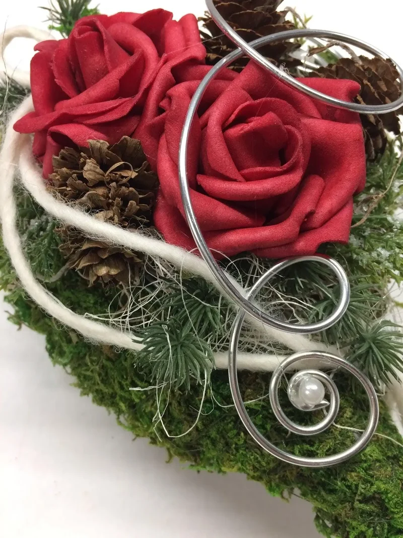 Seidenblumen Grabherz Rose auf Moos – Grabdekoration handgefertigt