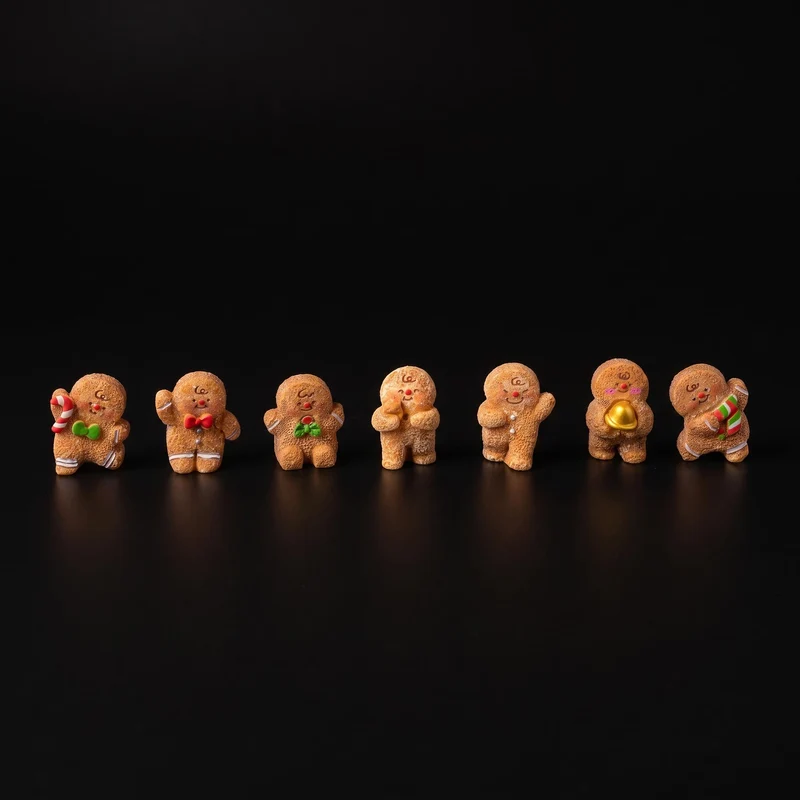 Gingerbread crew - 7 pcs - Miniature figurines - 1-3 cm