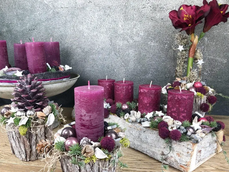 Adventsgesteck Zapfen Beeren Moos – Naturmaterialien rund mehrjährig