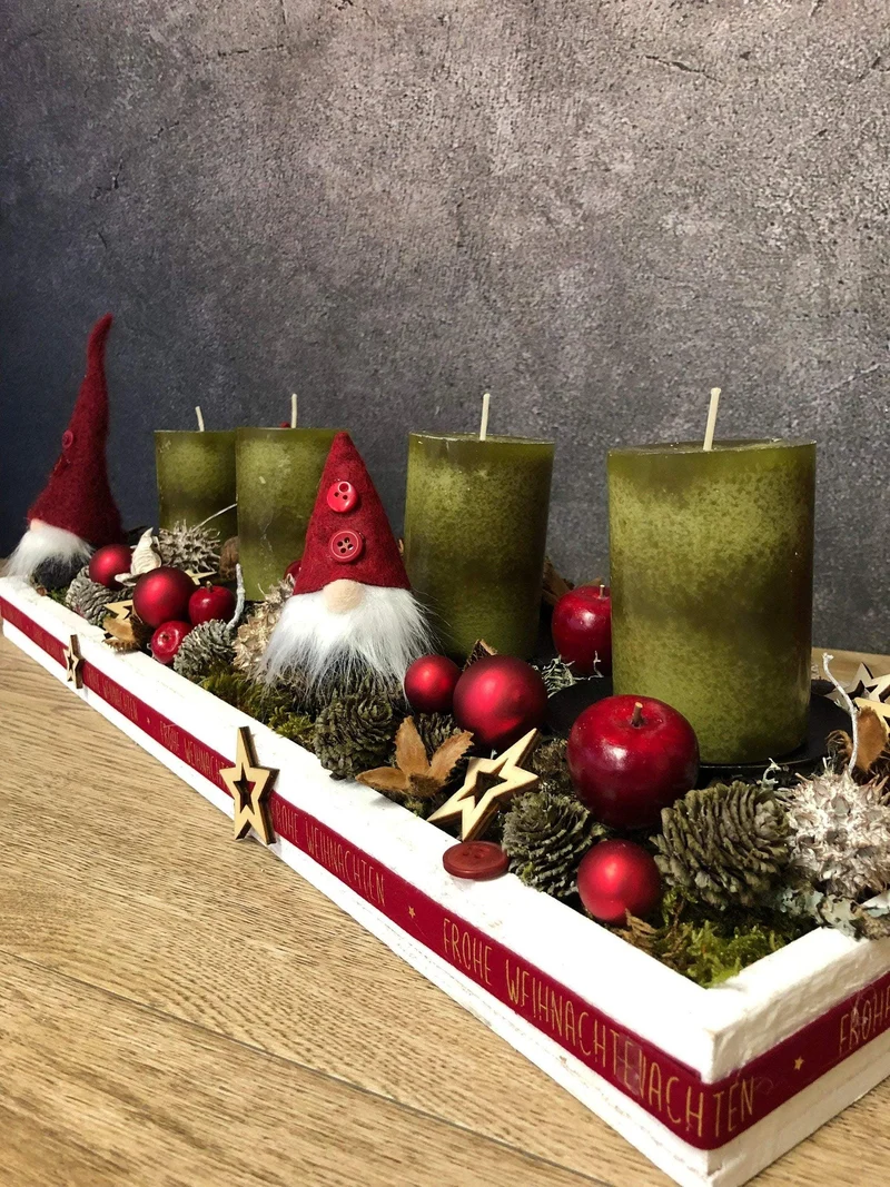 Adventsgesteck länglich mit Wichtel – Tablett Tischdeko Advent mehrjährig