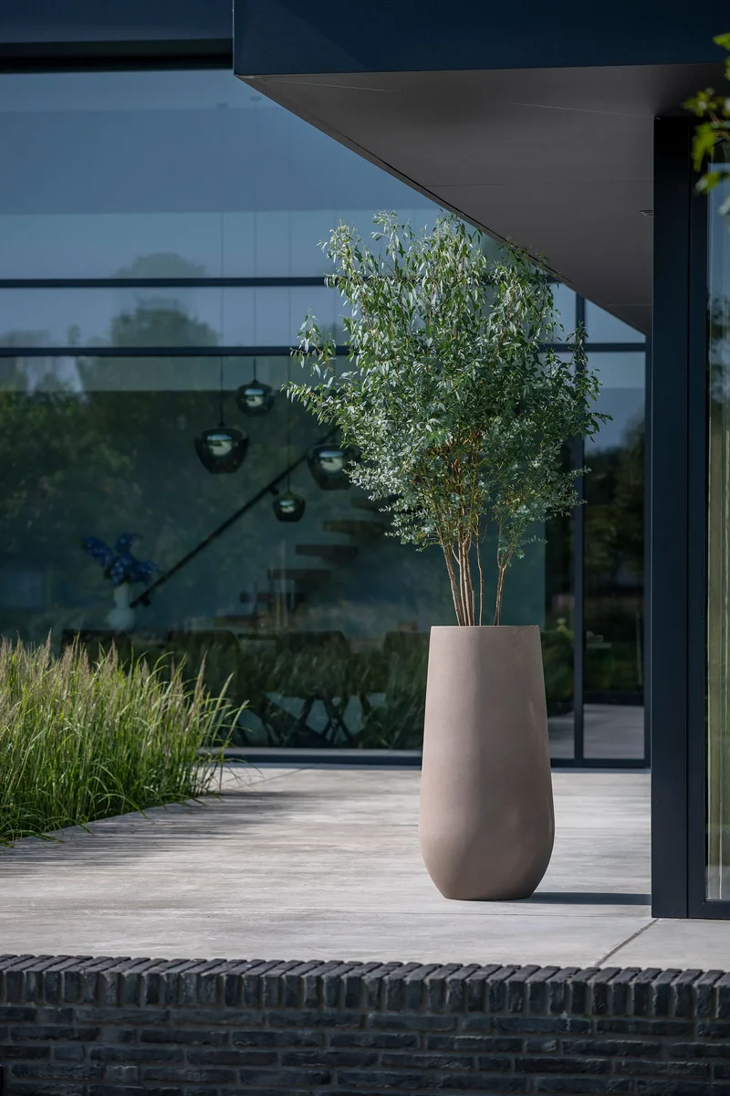 Pflanzkübel Nax Taupe, Bodenvase aus Fiberstone