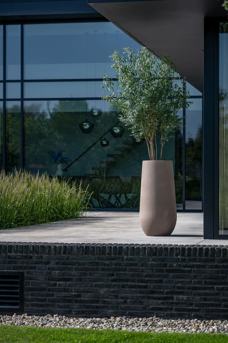 Pflanzkübel Nax Taupe, Bodenvase aus Fiberstone