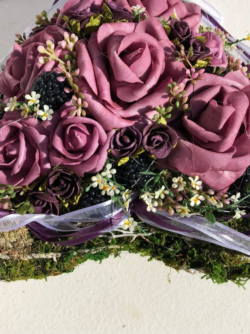 Grabherz mit Rose – Seidenblumen Grabschmuck