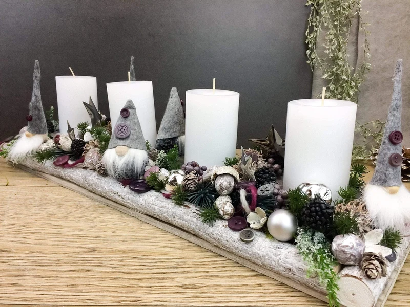 Längliches Adventsgesteck mit Wichtel – Tablett Advent mehrjährig
