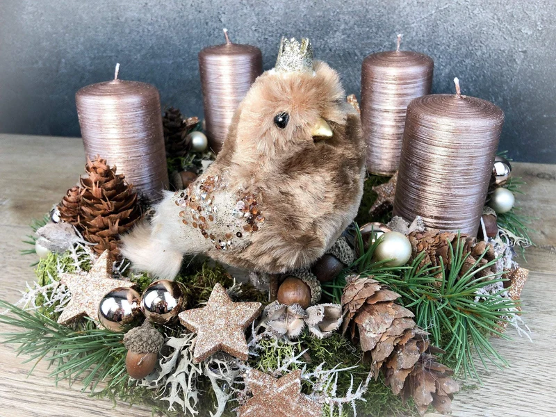 Adventskranz mit Vogel-Detail – rund handgefertigt langlebig