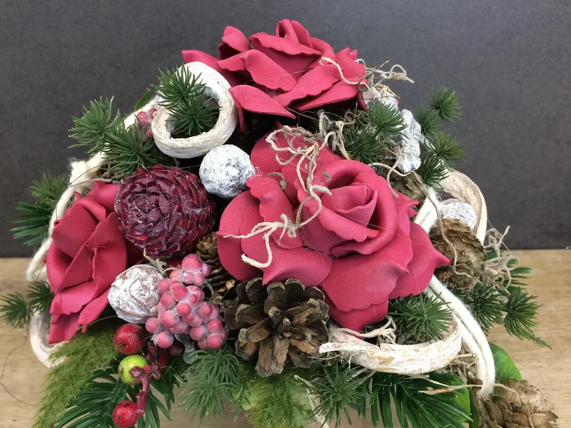 Seidenblumen Grabkreuz Rose – Grabdekoration handgefertigt