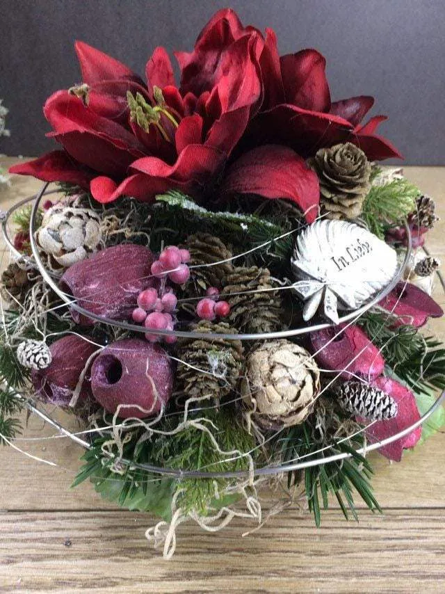 Grabgesteck mit Rose – langlebiger Grabschmuck Seidenblumen