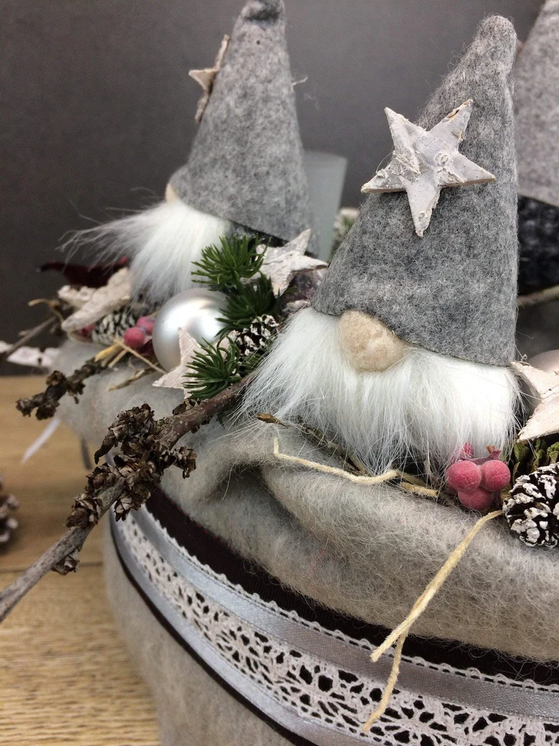 Runder Adventskranz 25cm Wichtel – stilvoll mehrjährig