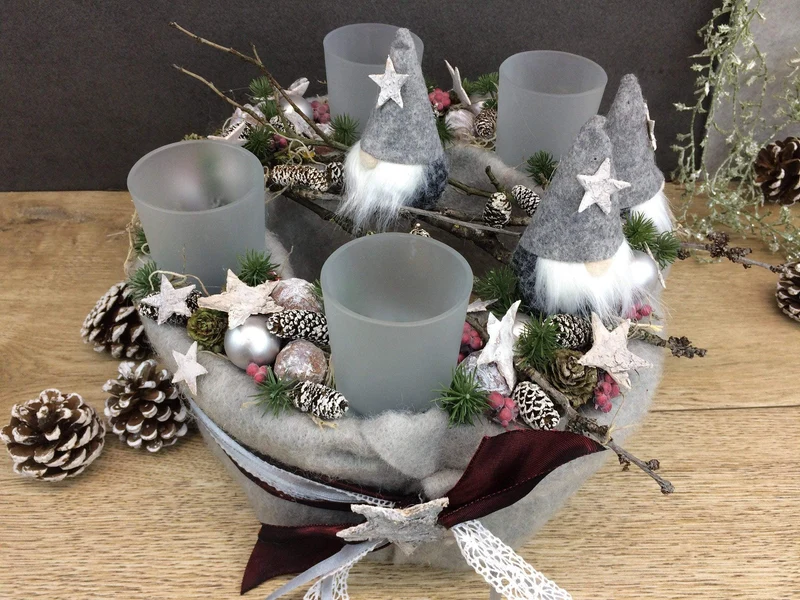 Runder Adventskranz 25cm Wichtel – stilvoll mehrjährig