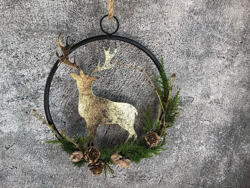 Weihnachtlicher Fensterring mit Hirsch – modern stimmungsvoll LED