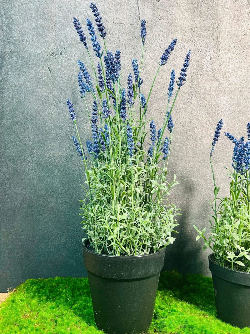 Künstlicher Lavendel Seidenblumen – Lavendelbusch im Topf langlebig