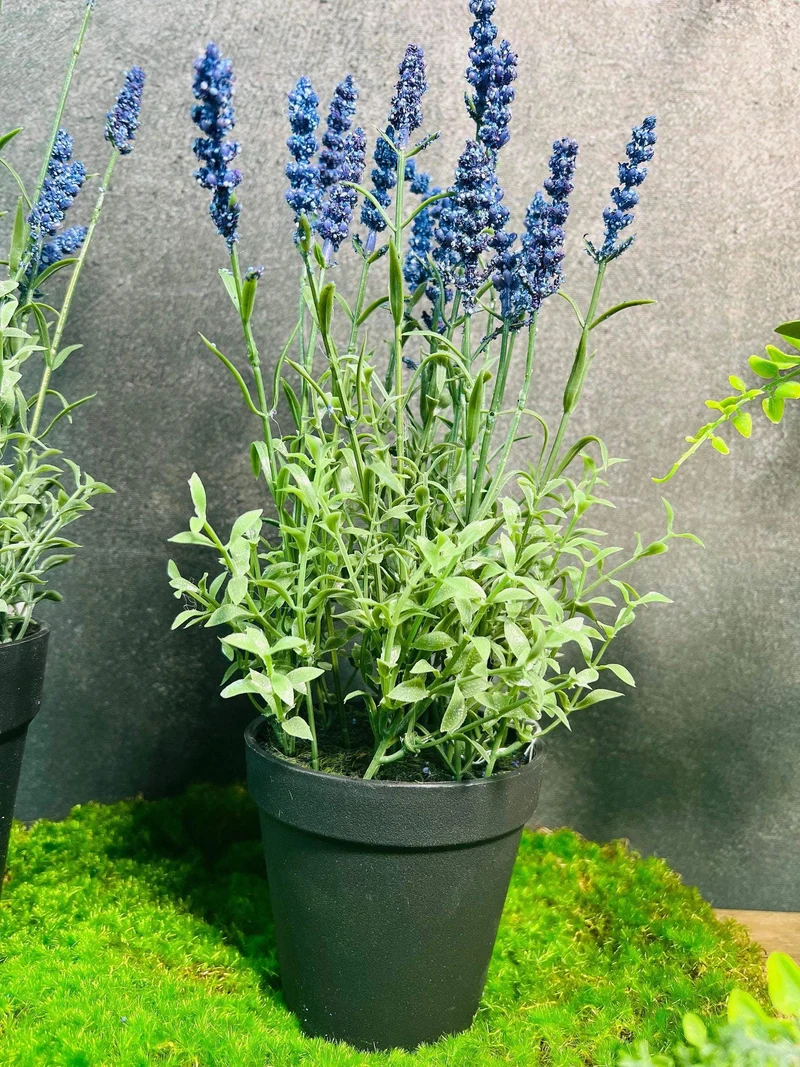 Künstlicher Lavendel Seidenblumen – Lavendelbusch im Topf langlebig