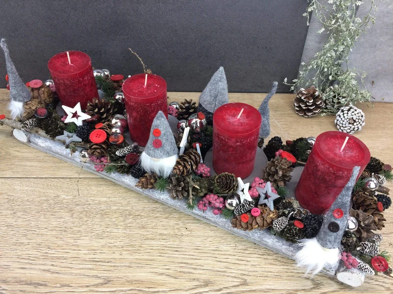 Adventsgesteck Tablett Wichtel – länglich Advent Kerzen handgefertigt