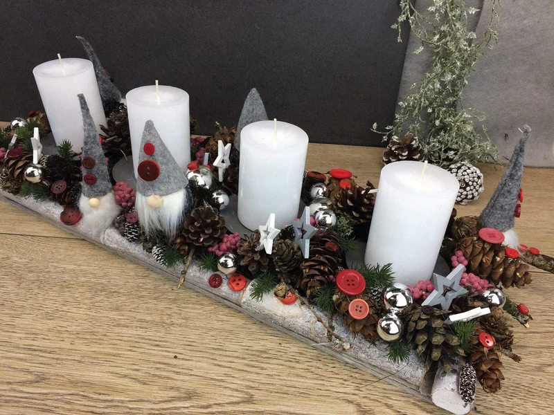 Adventsgesteck Tablett Wichtel – länglich Advent Kerzen handgefertigt