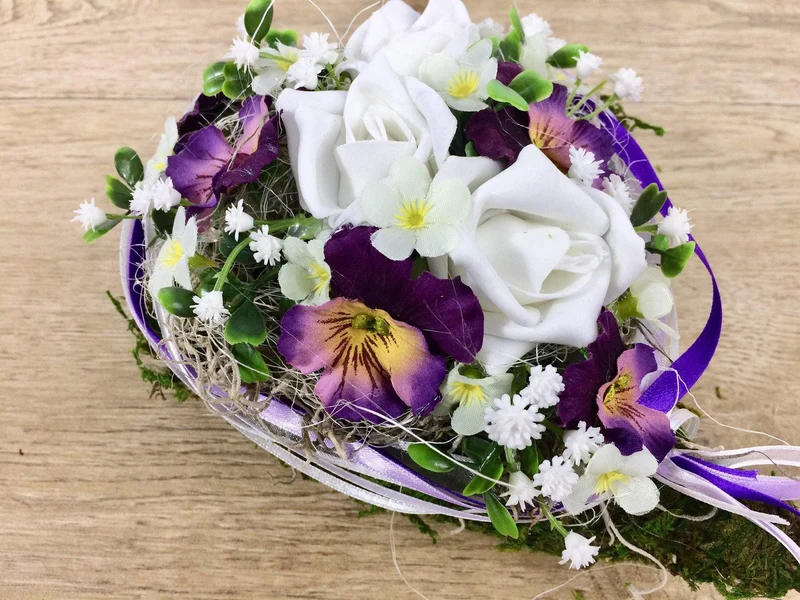 Grabherz Rose mit Stiefmütterchen handgefertigt – Seidenblumen Grabdek