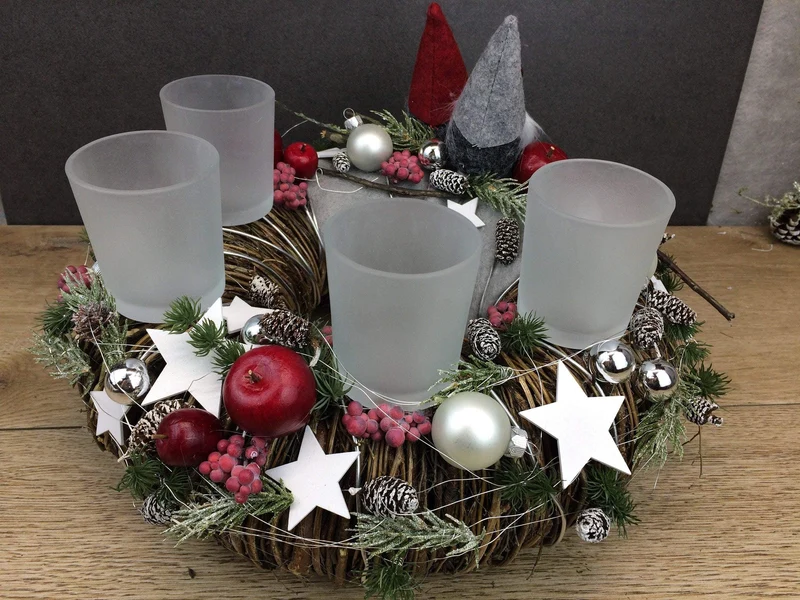Adventskranz Wichtel mit Gläsern – rund mehrjährig