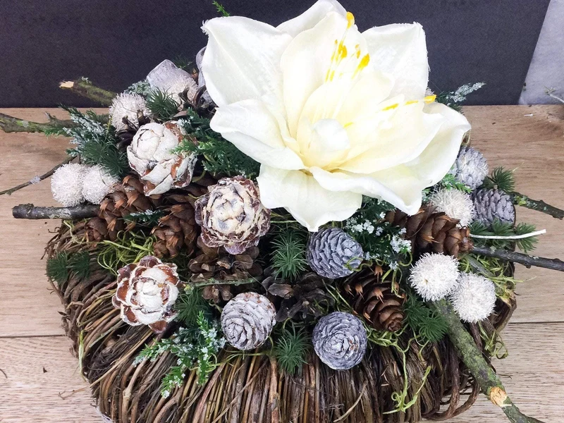 Grabgesteck 32cm mit Amaryllis – Grabschmuck Seidenblumen Wunschfarbe