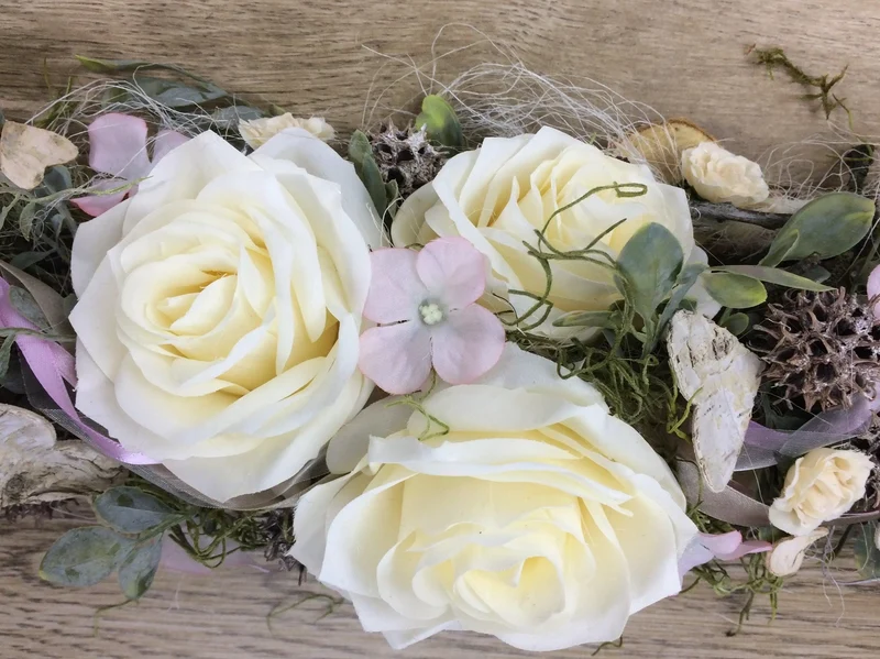 Tischgesteck Eukalyptus Rosen lang – Hochzeit Tischdeko Wunschfarbe