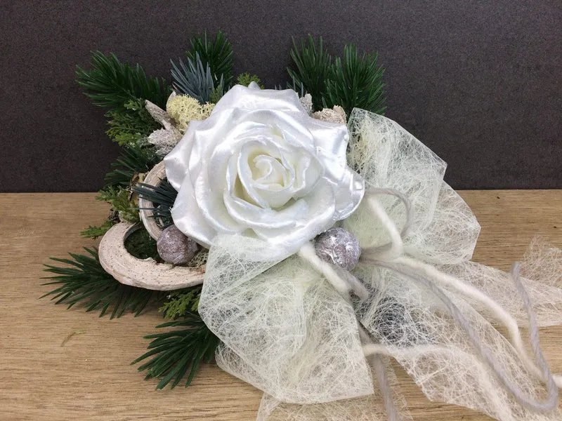 Grabgesteck Christrose Seidenblumen – langlebiger Grabschmuck