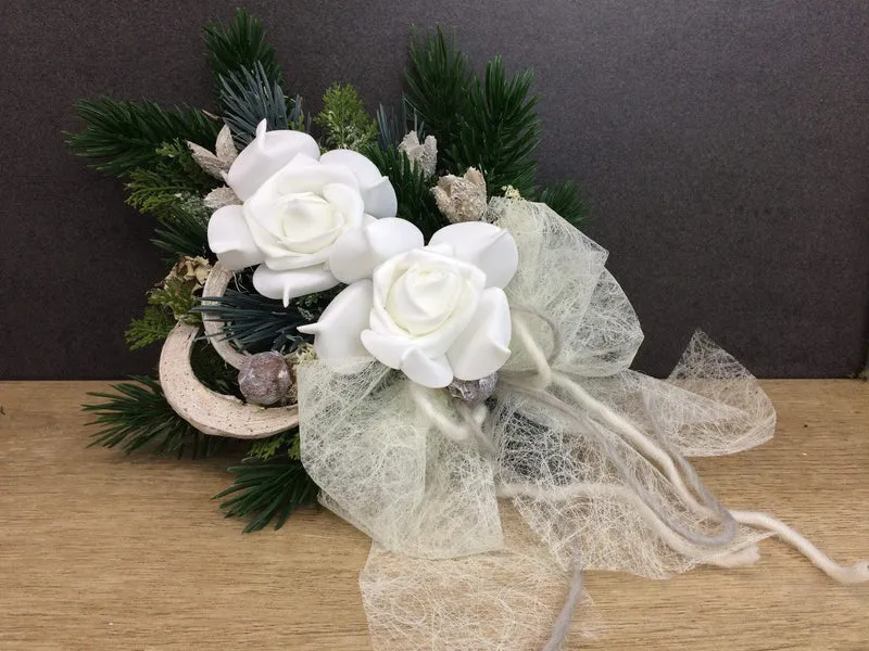 Grabgesteck Christrose Seidenblumen – langlebiger Grabschmuck